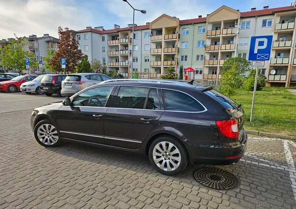 Skoda Superb cena 30900 przebieg: 306540, rok produkcji 2010 z Ryki małe 79